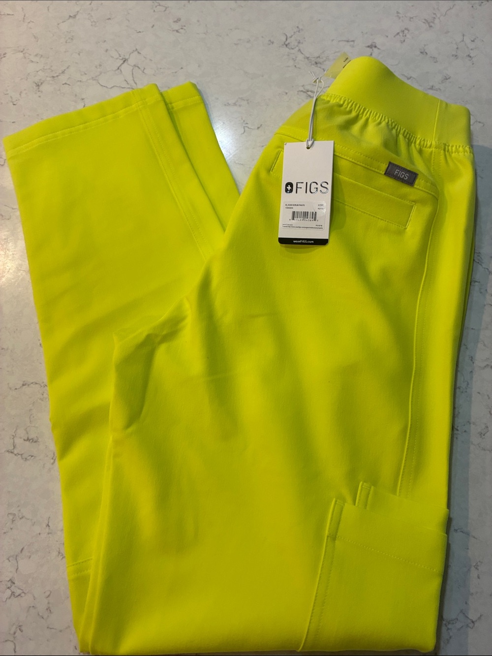 FIGS Men’s Neon Yellow Scrub Pants Size XS NWT